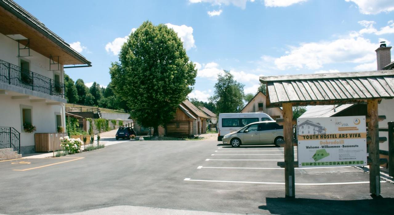 Youth Hostel Arsviva Stari Trg pri Lozu Exterior photo